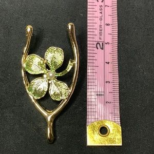 Vintage Four Leaf Clover Wishbone Pin Gerry’s